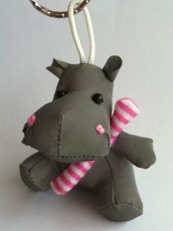 REFLECTIVE FABRIC ANIMAL KEYCHAIN