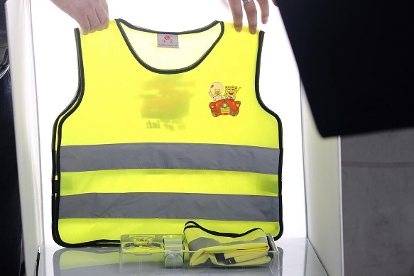 REFLECTIVE SAFETY VEST FOR CHILD